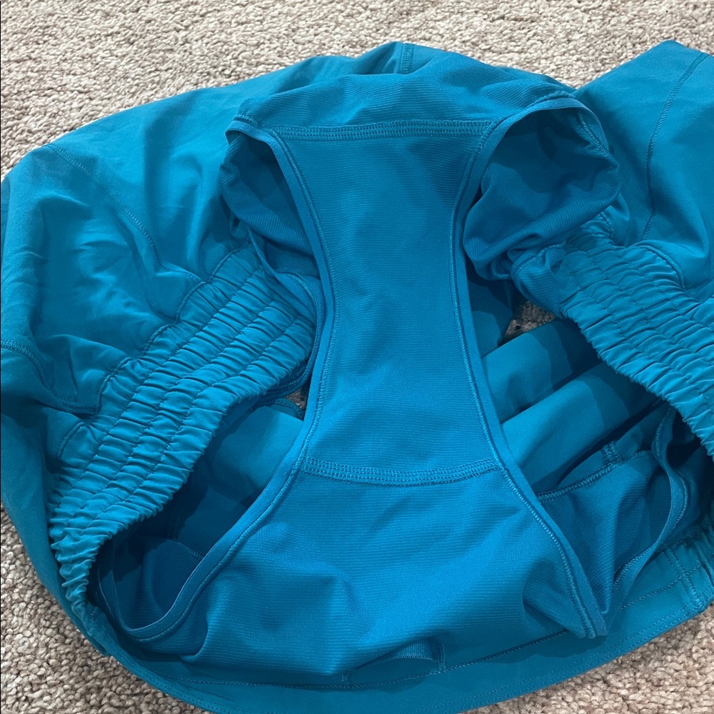 Lululemon - Picture 4 of 4